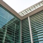 Umbrare eficientă pentru spații comerciale și birouri
